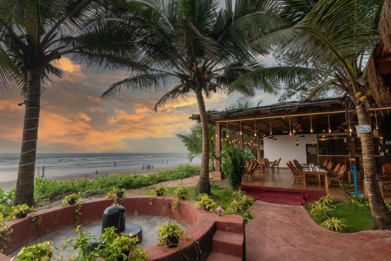 Amadi Beach Front Resort Mandrem Exterior photo