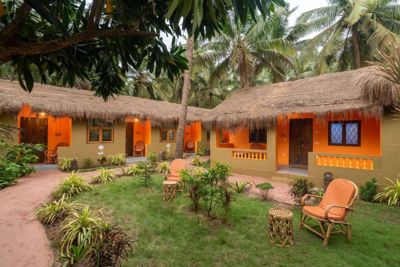 Amadi Beach Front Resort Mandrem Exterior photo