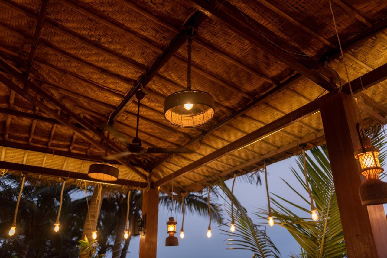 Amadi Beach Front Resort Mandrem Exterior photo