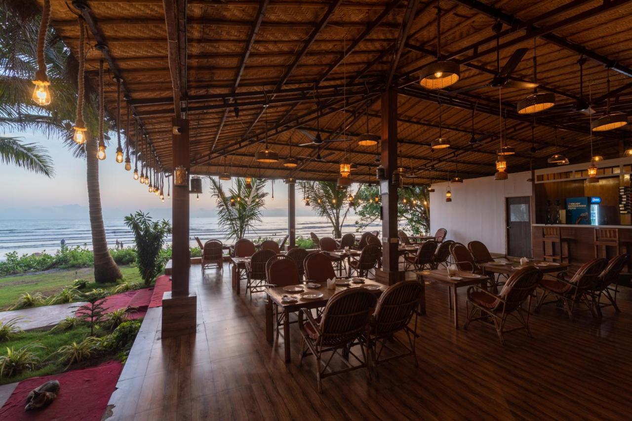Amadi Beach Front Resort Mandrem Exterior photo