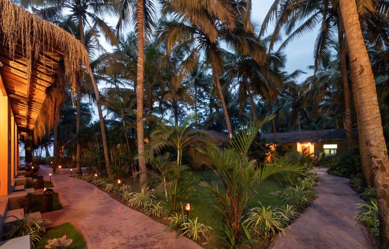 Amadi Beach Front Resort Mandrem Exterior photo
