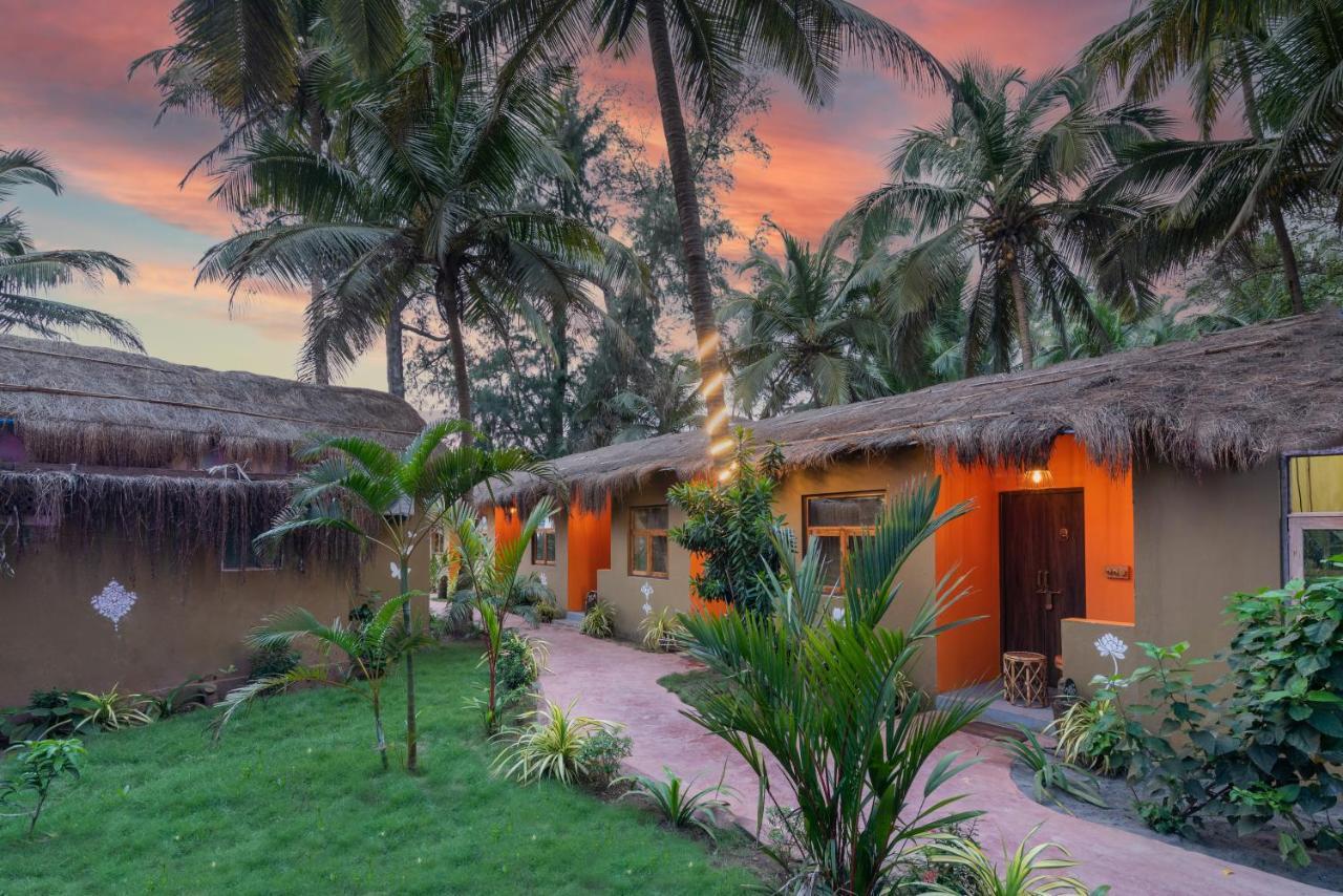Amadi Beach Front Resort Mandrem Exterior photo