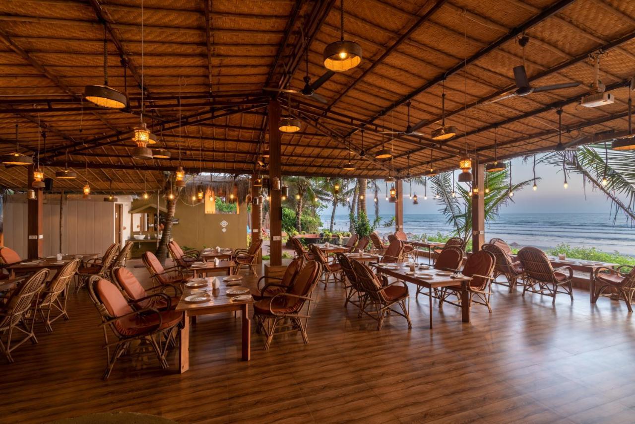 Amadi Beach Front Resort Mandrem Exterior photo
