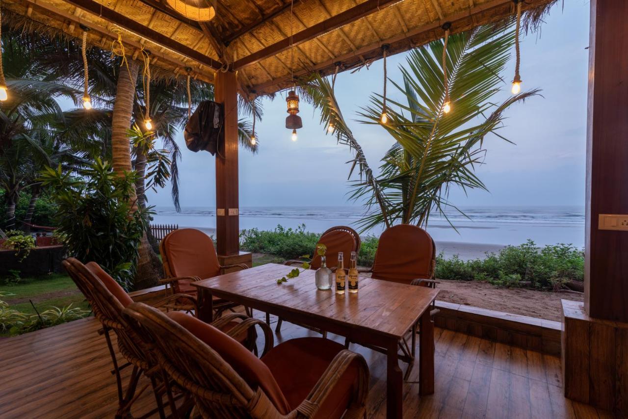 Amadi Beach Front Resort Mandrem Exterior photo