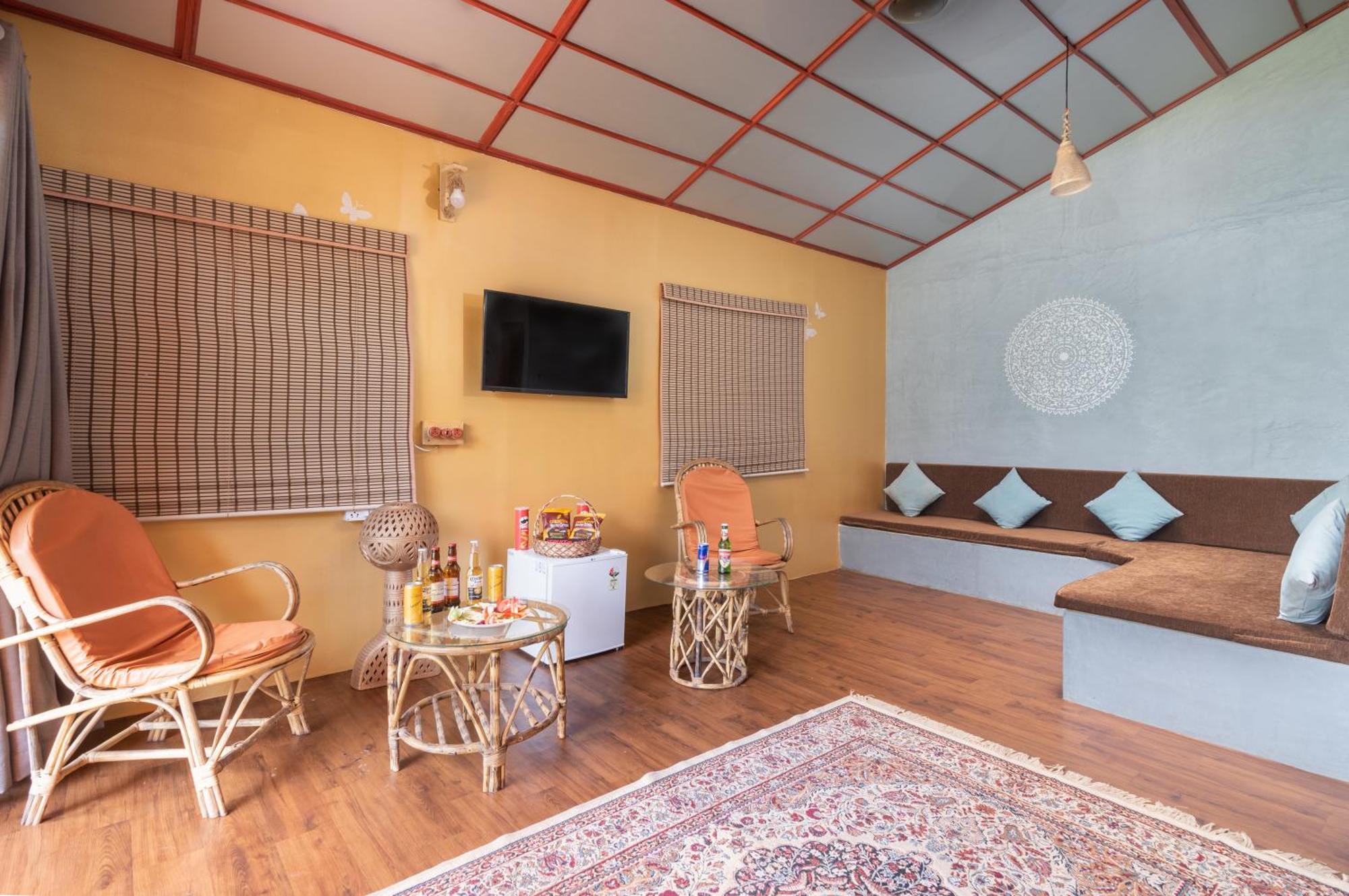 Amadi Beach Front Resort Mandrem Room photo